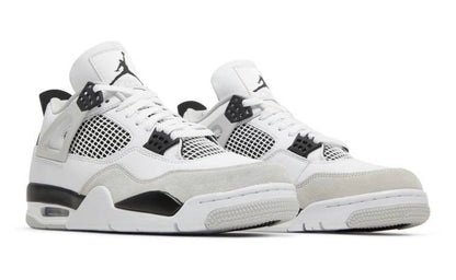 Air Jordan Retro 4 ‘Military Black’