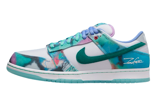 Futura Laboratories x Nike SB Dunk Low